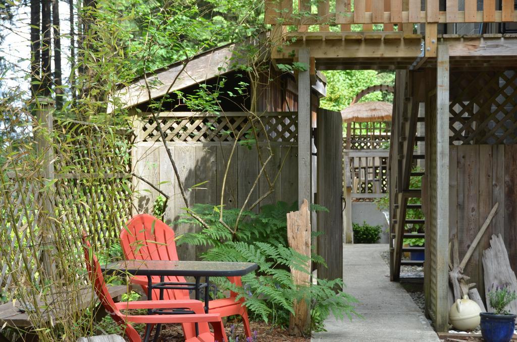 Bed and Breakfast At Nautica Tigh Private Keypad Entrances Qualicum Beach Exterior foto
